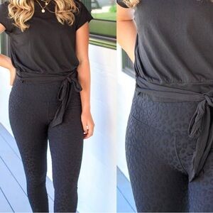 NWT Mono B Monochromatic Leopard Print Legging in Black